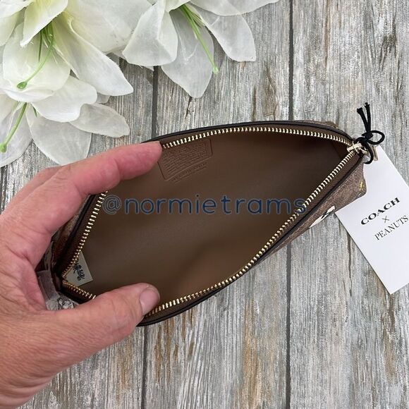 Coach X Peanuts Pencil Case In Signature Canvas With Snoopy Print Bag Purse - Picture 5 of 9